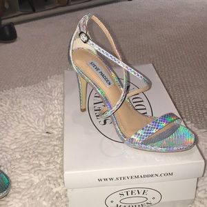 NEW Steve Madden Strappy Sandal Silver 7.5